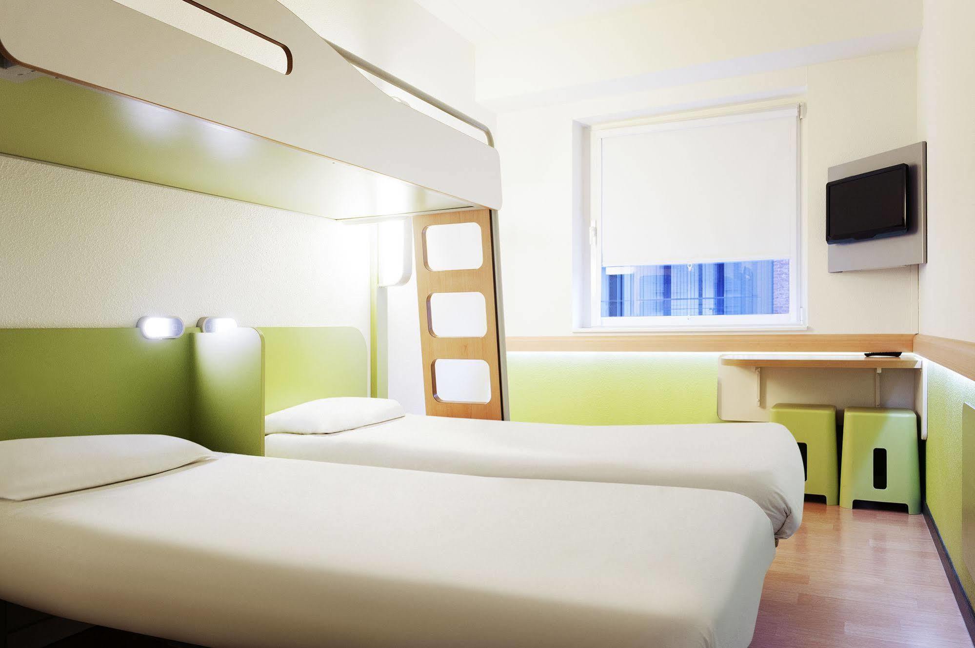 Ibis Budget Cergy St Christophe Kültér fotó