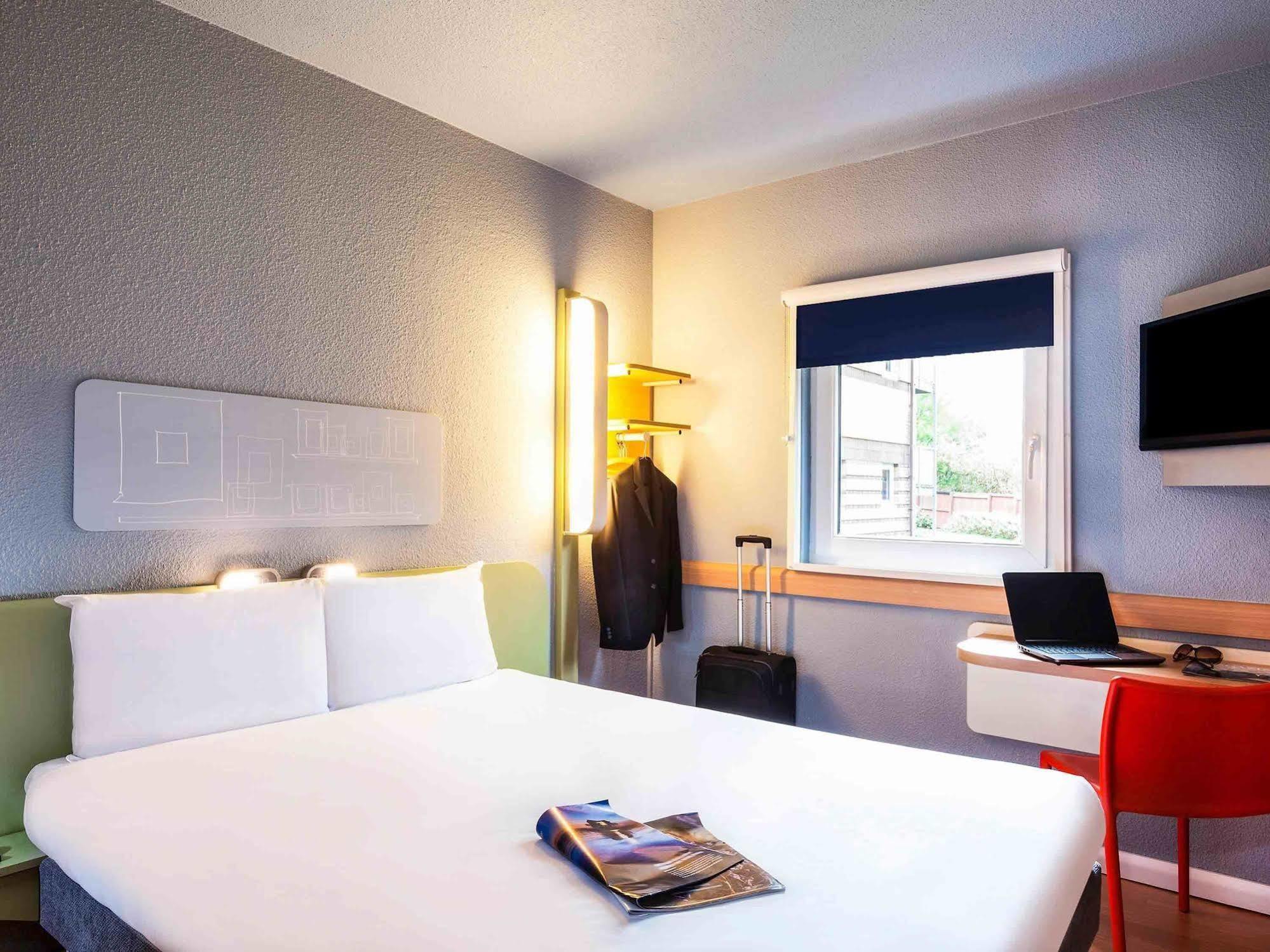 Ibis Budget Cergy St Christophe Kültér fotó