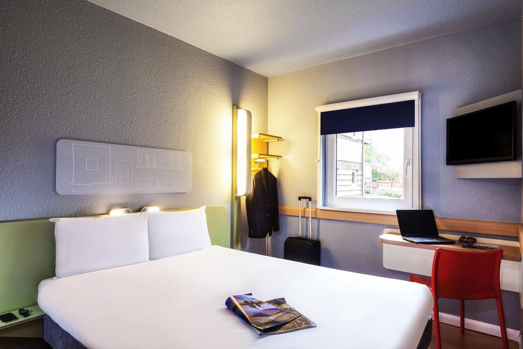 Ibis Budget Cergy St Christophe Kültér fotó