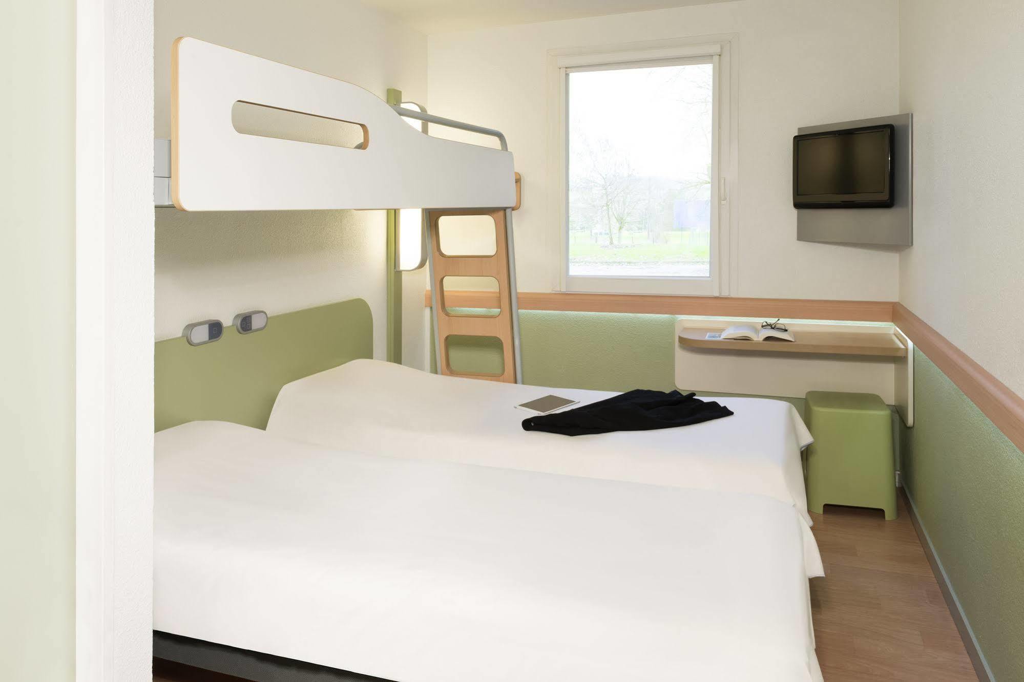 Ibis Budget Cergy St Christophe Kültér fotó